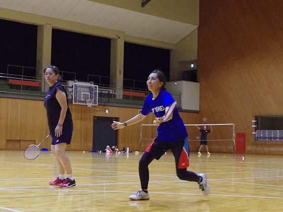 バドミントンクラブ代表者　新家